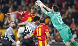 Gürsel Aksel’de Göz-Göz Fırtınası! Geriye Düştüğü Maçta Karagümrük’ü Deviren Göztepe Zirveye Göz Dikti