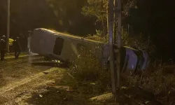 Adana'da Can Pazarı! İşçi Servisi Devrildi! Kozan-Ceyhan Yolunda Korkutan Kaza: 13 Yaralı