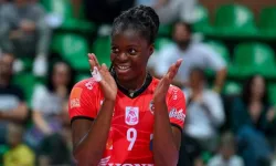 Beşiktaş, Anna Adelusi'yi Kadrosuna Kattı! İtalyan Yıldız Siyah Beyazlı Formayı Giydi!