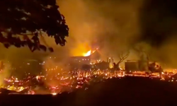 Dünyanın Gözü Buraya Çevrildi! Endonezya’da Korkunç Yangın: Evler, Okullar ve İş Yerleri Kül Oldu!