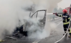 Osmaniye Otoyolu’nda Can Pazarı! Tarım İşçilerini Taşıyan Minibüs Alev Alev Yandı!