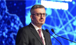 Duran: Yapay Zekâ Gazetecilikte Araçtır, Öznesi İnsan Olmalıdır