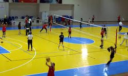 Burhaniye’de Yıldız Kızlar Voleybol Turnuvası Heyecanı Başlıyor