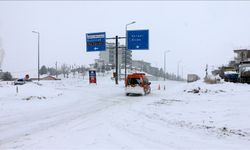 Son Dakika: Malatya-Sivas Kara Yolu Tipi Nedeniyle Araç Trafiğine Kapatıldı