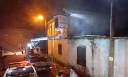 Balıkesir Söğütçük’te Gece Yarısı Dehşeti! Samanlık Alev Alev Yandı: 1000 Balyadan Geriye Sadece Kül Kaldı!