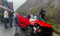 Balıkesir'de Can Pazarı! İtfaiye Ekipleri Yaralıları Araçtan Güçlükle Çıkardı