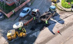 Ayvalık'ta yol bakım onarım seferberliği