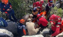 Antalya’da Mucize Kurtuluş: 80 Yaşındaki Ayşe Şahin Kayalıklar Arasından 24 Saat Sonra Çıkarıldı!