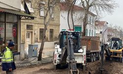 Bigadiç’te Belediye Caddesi Yenileniyor: Sokak Sağlıklaştırma Çalışmaları Hız Kesmiyor