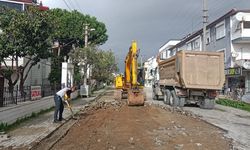 Edremit’te Gazi Atatürk Caddesi’nde Yol Çalışması Başladı