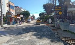 Edremit’te İkizçay Mahallesi Gazi Atatürk Caddesi’nde Yol Tamirat Çalışmaları Devam Ediyor