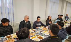Edremit’te Öğrencilerle Ramazan İftarı: Maarifin Kalbinde Buluşma