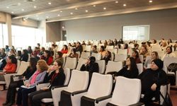 Balıkesir’de Bağışıklama Eğitimi Düzenlendi: Aile Sağlığı Çalışanları Güncel Bilgilerle Donatıldı