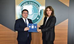 Azerbaycan Başkonsolosu Narmina Mustafayeva’dan Balıkesir Üniversitesi’ne Ziyaret