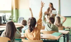 Rekabet Kurumu'ndan Özel Okullara Operasyon: Fahiş Yemek ve Kitap Fiyatları İncelemede! 19 Okul Hakkında Soruşturma...