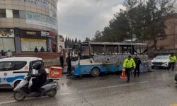 Gaziantep'te Korku Dolu Anlar! Şehitkamil'de Yolcu Midibüsü Alevlere Teslim Oldu!