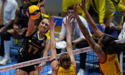 VakıfBank İzmir'de "Banko" Geçti! Göztepe Karşısında 3-1'lik Net Galibiyet