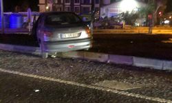 Edremit’te Feci Kaza: İki Otomobil Çarpıştı, 4 Kişi Yaralandı