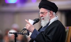 Dünyanın Gözü Kulağı Tahran’da: Hamaney Hayatta mı? Erakçi’den Şok Açıklama!