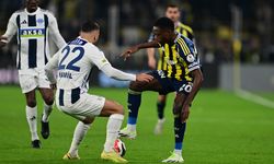 Fenerbahçe - Kasımpaşa Maçında İlk Yarı Gol Sesi Çıkmadı! Kaçan Goller, Sakatlıklar ve Penaltı Tartışmaları...