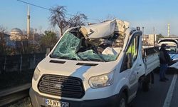 Samsun’da Feci Kaza: Tıra Arkadan Çarpan Kamyonetin Sürücüsü Hayatını Kaybetti