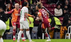 Galatasaray Alanyaspor Engeline Takılmadı! 3-1'lik Skorla Liderliğini Perçinledi!