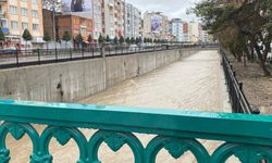 Yağış bol, Çay Deresi coştu! Ya taşarsa?