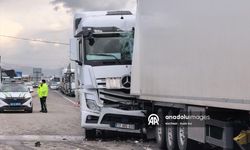 İnegöl’de Tanker Tıra Ok Gibi Saplandı: 1 Yaralı!