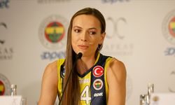 Fenerbahçe’de Tarihi Gün: Kaptan Eda Erdem İçin Efsanevi İmza Töreni