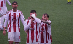 Ayvalıkgücü Belediyespor, Afyonspor'u 4 Golle Dağıtıp Zirveye Göz Dikti