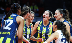 Fenerbahçe Medicana, Aydın BB'yi Parkeye Gömdü: Ana Cristina'dan 16 Sayılık Şov!