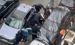 Trafikte Dehşet Anları! Yaşlı Sürücüyü Araçtan İndirip Döverek Öldürdüler: Olay Anı Kamerada!