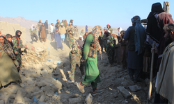 Pakistan ile Afganistan Arasında Savaş Alarmı: “Açık Savaş” İlan Edildi