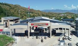 Ardahan’da Yoğun Kar ve Tipi Ulaşımı Engelledi: Yol Kapalı