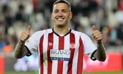 Rey Manaj Yeniden Sivasspor'da: İşte 3.5 Yıllık Dev Sözleşmenin Gizli Detayları!