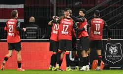 Sebastian Szymanski’den Kritik Dokunuş! Rennes, Lider PSG'yi Sahaya Gömdü!