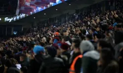 Mağlubiyet Sonrası Ortalık Karıştı! Trabzonspor Tribünleri "İstifa" Sloganlarıyla İnledi