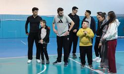 Balıkesir'de Kalplere Dokunan Proje: "Sporla Gülümsüyoruz" İlk Dersini BAÜN’de Yaptı