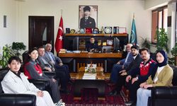 Genç Kızılay Balıkesir Yönetiminden Rektör Prof. Dr. Yücel Oğurlu’ya Ziyaret