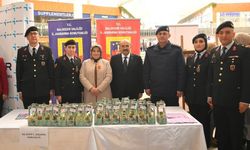 Vali İsmail Ustaoğlu ve Eşi Şenay Ustaoğlu’ndan 8 Mart Standlarına Ziyaret