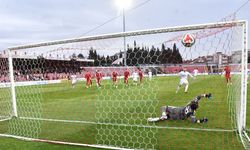 Balıkesir Derbisinde Kazanan Ayvalık Oldu! Ayvalıkgücü Belediyespor, Balıkesirspor’u Kendi Evinde Devirdi: 1-2