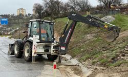 Dursunbey'de Yağış Önlemi: Ekipler Mazgal Temizliği İçin Sahada!