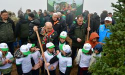 Vali Ustaoğlu Gökçeören’de Öğrencilerle Fidan Dikti: "Geleceğe Nefes Oluyoruz"