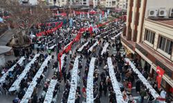 Zağnos Paşa Meydanı’nda tarihi iftar: 30 bin kişi aynı sofrada