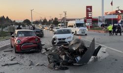 İzmir Kemalpaşa'da Zincirleme Kaza: 1'i Çocuk 3 Yaralı