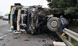 Samsun'da Korkutan Kaza! Hafriyat Kamyonu Devrildi, Ordu-Samsun Yolu Kilitlendi: İşte Son Durum: