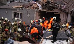 SON DAKİKA: İstanbul Fatih'te 2 Bina Birden Çöktü! Göçük Altından İlk Kurtuluş Haberi Geldi! Ekipler Seferber Oldu!