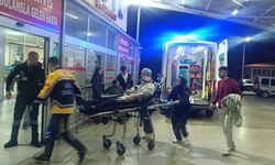 Adana’da Sokak Kavgası: Biri Bıçakla İki Kişi Hastaneye Kaldırıldı