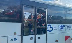 Uşak’ta Balıkesirspor Taraftarına Taşlı Saldırı! Otobüs Camları Tuzla Buz Oldu!