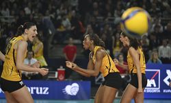 Eczacıbaşı Dynavit'i 3-1 Mağlup Eden VakıfBank, Şampiyonluk Kupasını Müzesine Götürdü!